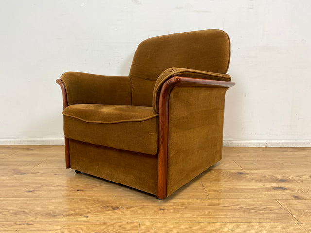 WMK I Versand 85€ I Schöner und sehr gemütlicher Vintage Sessel mit stilvollem Holzrahmen & honigbraunem Bezug