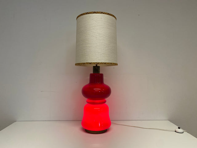 WMK # Seltene & gut erhaltene große Space Age Bodenlampe mit beleuchtetem Lampenfuß aus rotem Glas & orig. Lampenschirm # Tischlampe Bodenleuchte Stehlampe Designer Lampe Lamp 70er Lava Retro Vintage