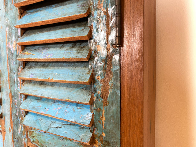 Boatwood by WMK I Einzigartiger großer Wandspiegel aus altem Bootsholz mit Fensterläden in Blau I handgefertigtes Unikat I Teakholz massiv I Ganzkörper Spiegel Stand Mirror Flur Tür Lamellen Garderobe