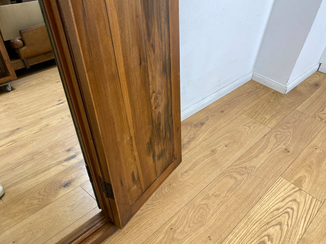 Boatwood by WMK I Einzigartiger großer Wandspiegel aus altem Bootsholz mit Fensterläden in Grün I handgefertigtes Unikat I Teakholz massiv I Ganzkörper Spiegel Stand Mirror Flur Tür Garderobe Lamellen