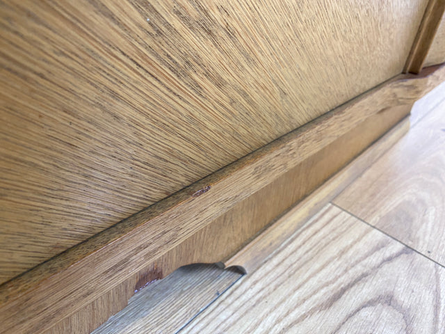 WMK I Besonders schöner und perfekt aufgeteilter großer Mid-Century Kleiderschrank aus vollem Holz in Eiche I Schrank Schlafzimmerschrank Wäscheschrank Wardrobe Vintage 50er Berlin Regensburg Schwerin