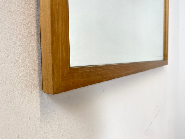 WMK I Minimalistischer 82x102cm großer Mid-Century Wandspiegel mit hellem Eichenholz Rahmen I Spiegel Holzspiegel Holzrahmen Garderobe Bad Flur Mirror 60er 70er Vintage I Berlin Hamburg Augsburg