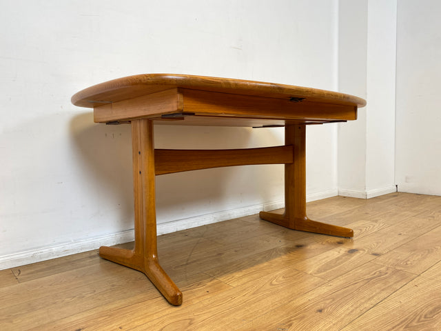 WMK I Hochwertiger großer ovaler skandinavischer Designer Esstisch von EMC Møbler aus massiver Ulme, 2-fach ausziehbar I Tisch Esszimmer Küche Dining Table Danish Design Vintage Berlin Herne München