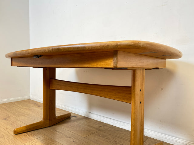 WMK I Hochwertiger großer ovaler skandinavischer Designer Esstisch von EMC Møbler aus massiver Ulme, 2-fach ausziehbar I Tisch Esszimmer Küche Dining Table Danish Design Vintage Berlin Herne München