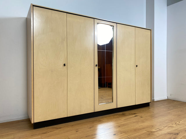 WMK I Endlich Platz! Raumaufhellender großer weißer Mid-Century Kleiderschrank mit Spiegeltüren und Innenspiegel I Schrank Schlafzimmerschrank Wäscheschrank Spiegelschrank Wardrobe Vintage 60er 70er