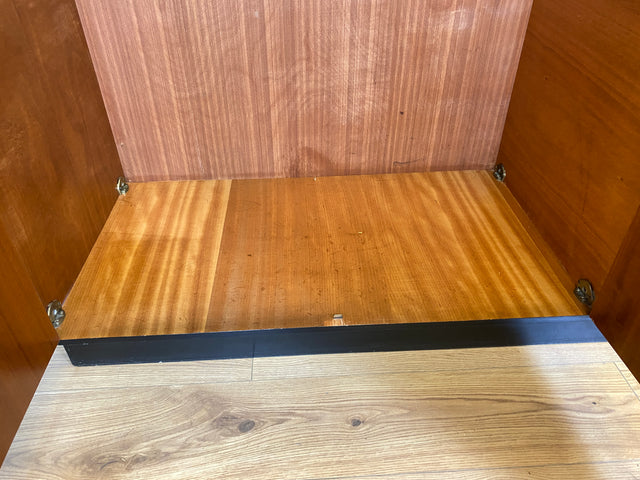 WMK I Endlich Platz! Raumaufhellender großer weißer Mid-Century Kleiderschrank mit Spiegeltüren und Innenspiegel I Schrank Schlafzimmerschrank Wäscheschrank Spiegelschrank Wardrobe Vintage 60er 70er