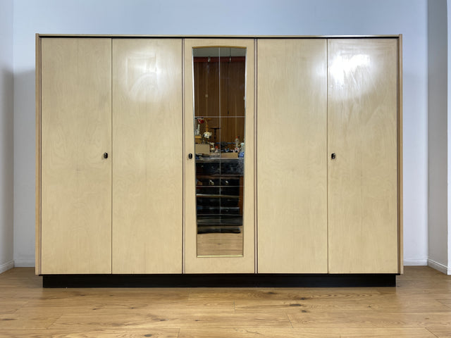 WMK I Endlich Platz! Raumaufhellender großer weißer Mid-Century Kleiderschrank mit Spiegeltüren und Innenspiegel I Schrank Schlafzimmerschrank Wäscheschrank Spiegelschrank Wardrobe Vintage 60er 70er