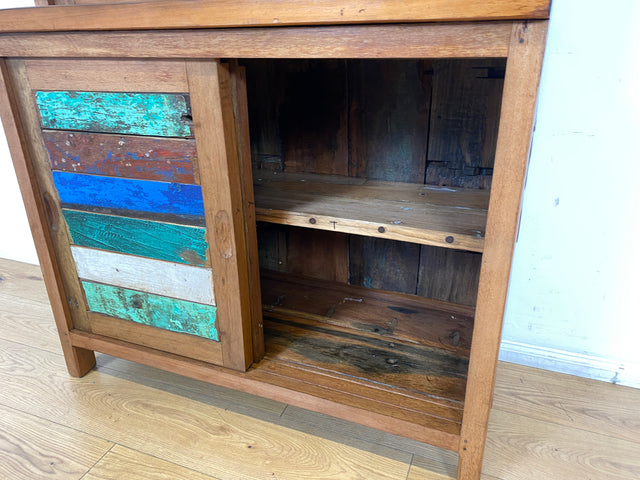 Boatwood by WMK I Einzigartige handgefertigte Vitrine aus altem Bootsholz mit Schiebetüren I Regal Büchervitrine Bücherregal Bücherschrank Highboard Geschirrschrank Küchenschrank Bremen Passau Köln