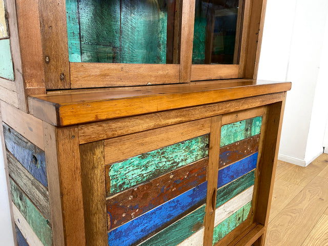 Boatwood by WMK I Einzigartige handgefertigte Vitrine aus altem Bootsholz mit Schiebetüren I Regal Büchervitrine Bücherregal Bücherschrank Highboard Geschirrschrank Küchenschrank Bremen Passau Köln