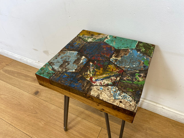 Boatwood by WMK I Einzigartiger handgefertigter Beistelltisch aus altem Bootsholz auf Hairpin Füßen I Couchtisch Ablage Blumentisch Blumenhocker Blumenbank Nachtisch Treibholz I Berlin Leipzig Hamburg