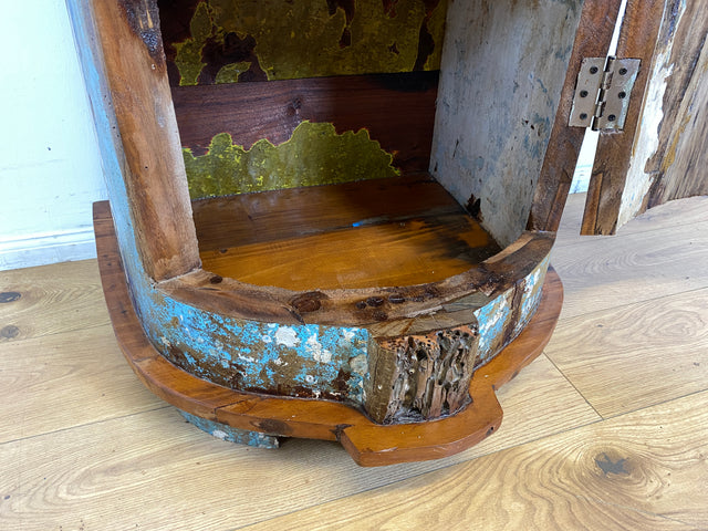 Boatwood by WMK I Einzigartiger handgefertigter Schrank gebaut aus echtem Fischerboot I Highboard Bücherschrank Bücherregal Holzregal Wäscheschrank Kommode Boot Einbaum Rarität Kunstwerk Bootsmöbel