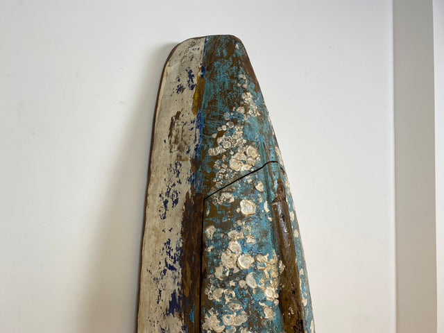 Boatwood by WMK I Einzigartiger handgefertigter Schrank gebaut aus echtem Fischerboot I Highboard Bücherschrank Bücherregal Holzregal Wäscheschrank Kommode Boot Einbaum Rarität Kunstwerk Bootsmöbel