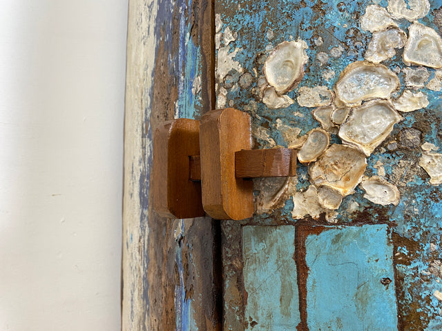 Boatwood by WMK I Einzigartiger handgefertigter Schrank gebaut aus echtem Fischerboot I Highboard Bücherschrank Bücherregal Holzregal Wäscheschrank Kommode Boot Einbaum Rarität Kunstwerk Bootsmöbel