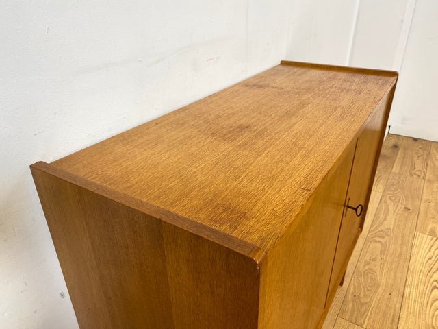 WMK I Stilvolle helle Mid-Century Kommode in Eiche, bau ähnlich mit VEB Hellerau I Sideboard Schrank Wäschekommode Anrichte TV Bank Schuhschrank Flurkommode 60er Vintage DDR Berlin Essen Regensburg