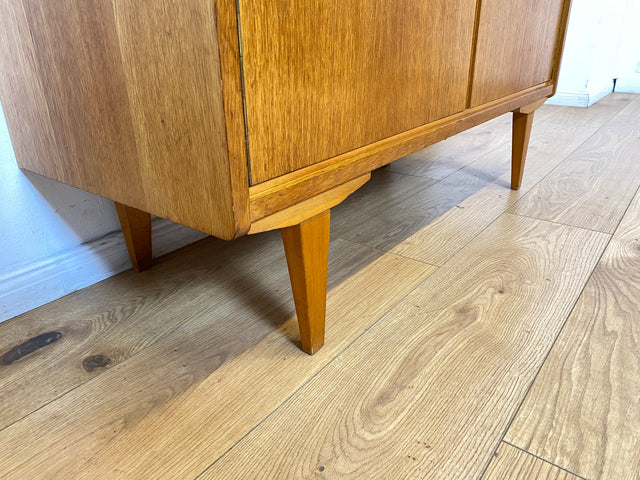 WMK I Stilvolle helle Mid-Century Kommode in Eiche, bau ähnlich mit VEB Hellerau I Sideboard Schrank Wäschekommode Anrichte TV Bank Schuhschrank Flurkommode 60er Vintage DDR Berlin Essen Regensburg