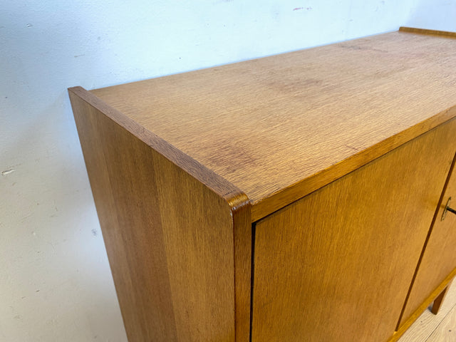 WMK I Stilvolle helle Mid-Century Kommode in Eiche, bau ähnlich mit VEB Hellerau I Sideboard Schrank Wäschekommode Anrichte TV Bank Schuhschrank Flurkommode 60er Vintage DDR Berlin Essen Regensburg