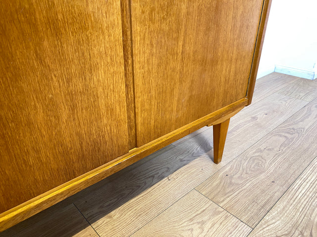 WMK I Stilvolle helle Mid-Century Kommode in Eiche, bau ähnlich mit VEB Hellerau I Sideboard Schrank Wäschekommode Anrichte TV Bank Schuhschrank Flurkommode 60er Vintage DDR Berlin Essen Regensburg