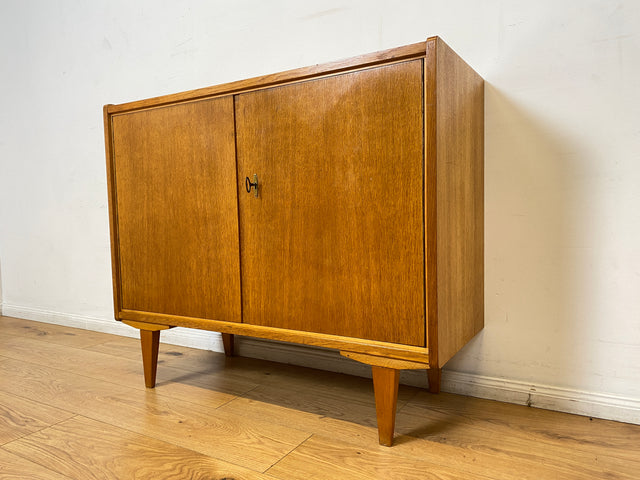 WMK I Stilvolle helle Mid-Century Kommode in Eiche, bau ähnlich mit VEB Hellerau I Sideboard Schrank Wäschekommode Anrichte TV Bank Schuhschrank Flurkommode 60er Vintage DDR Berlin Essen Regensburg