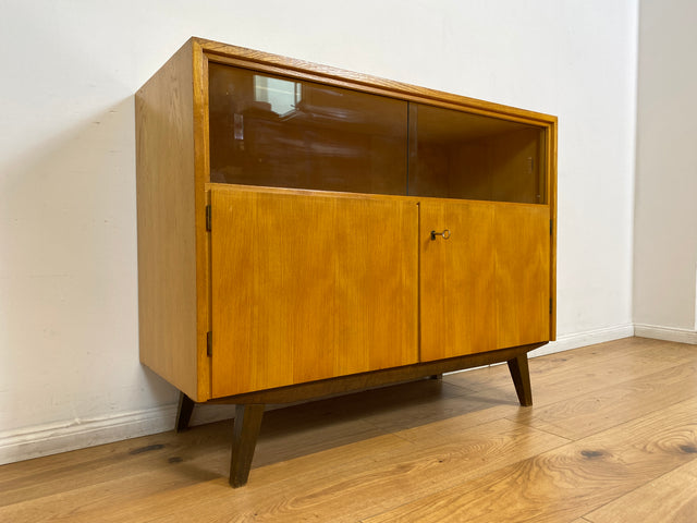 WMK I Sehr schöne helle Mid-Century Kommode mit Vitrine und konischen Füßen I Sideboard Wäschekommode TV Lowboard Bank Barkommode Chest Schrank Sideboard Vintage 50er 60er Frankfurt Magdeburg Potsdam