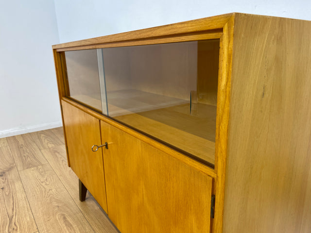 WMK I Sehr schöne helle Mid-Century Kommode mit Vitrine und konischen Füßen I Sideboard Wäschekommode TV Lowboard Bank Barkommode Chest Schrank Sideboard Vintage 50er 60er Frankfurt Magdeburg Potsdam