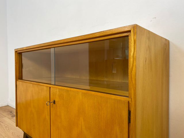 WMK I Sehr schöne helle Mid-Century Kommode mit Vitrine und konischen Füßen I Sideboard Wäschekommode TV Lowboard Bank Barkommode Chest Schrank Sideboard Vintage 50er 60er Frankfurt Magdeburg Potsdam