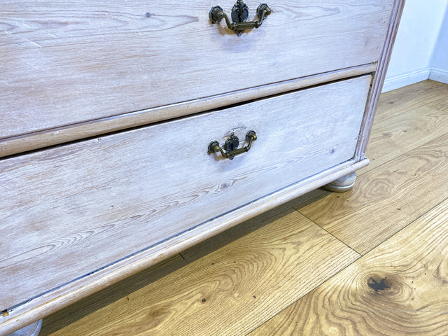 WMK I Sehr schöne helle antike Kommode aus vollem Holz mit Schubladen & Messinggriffen I Schubladenkommode Wäschekommode Schrank Wickelkommode Chest Biedermeier Gründerzeit Vintage Berlin Bremen Kiel