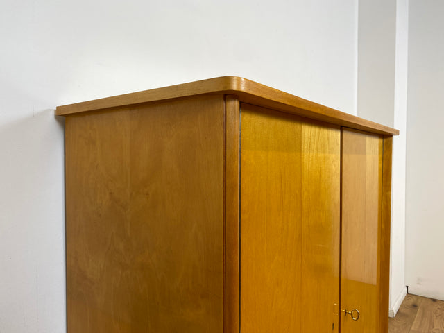 WMK I Formschöner heller Mid-Century Wäscheschrank mit innenliegenden Schubladen I Schrank Wardrobe Highboard Kommode Wäschekommode Schuhschrank Flurschrank Vintage 50er 60er Berlin Bremen Frankfurt
