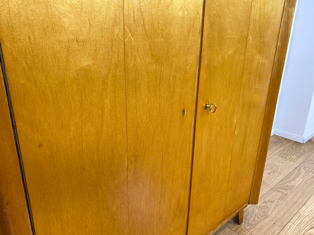 WMK I Formschöner heller Mid-Century Wäscheschrank mit innenliegenden Schubladen I Schrank Wardrobe Highboard Kommode Wäschekommode Schuhschrank Flurschrank Vintage 50er 60er Berlin Bremen Frankfurt