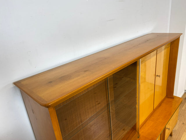 WMK I Besonders schöner heller Mid-Century Wohnzimmerschrank "Berlin" mit Vitrine und Glasböden I Schrank Highboard Anrichte Wohnwand Buffet Cabinet Sideboard Vintage 50er 60er München Köln Dresden