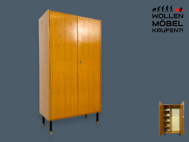 WMK I Minimalistischer heller Retro Kleiderschrank aus 1970 mit ausziehbarer Kleiderstange I Schrank Wäscheschrank Schlafzimmerschrank Wardrobe Garderobe Vintage 70er I Berlin Leipzig Bamberg Hamburg