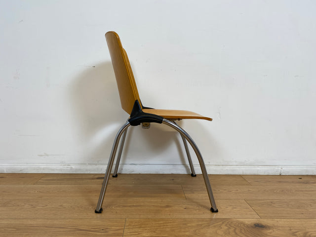WMK I 1/6 Formschöner und sehr stabiler heller Vintage Stapelstuhl auf Chrom Füßen I Stuhl Holzstuhl Küchenstuhl Esszimmerstuhl Konferenzstuhl Cafe Gastro Industrial Design Berlin Hannover Landshut