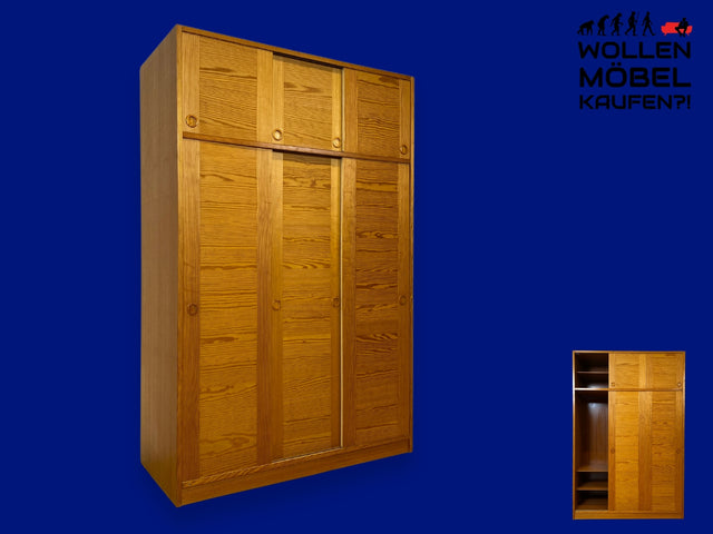 WMK I Seltener heller skandinavischer 70er Jahre Kleiderschrank in Kiefernholz mit Aufsatz & Schiebetüren I Schlafzimmerschrank Wäscheschrank Wardrobe Danish Design Vintage I Berlin Stuttgart Chemnitz