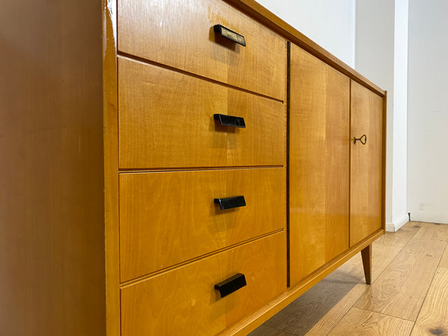 WMK I Versand 85€ I Stilvolles helles Mid-Century Sideboard mit Schubladen von VEB Südthüringer Möbelwerken, 1965 I Kommode Schrank Anrichte TV Bank Lowboard Cabinet 60er Vintage DDR Berlin Köln Trier