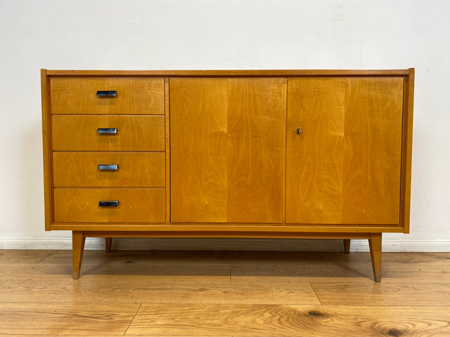 WMK I Versand 85€ I Stilvolles helles Mid-Century Sideboard mit Schubladen von VEB Südthüringer Möbelwerken, 1965 I Kommode Schrank Anrichte TV Bank Lowboard Cabinet 60er Vintage DDR Berlin Köln Trier