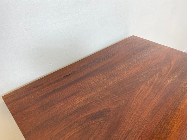 WMK # Sehr hübsche kleine Mid-Century Kommode in Nussbaum und Mahagoni mit Schublade und hübschem Messinggriff # Schränkchen Beistelltisch Nachttisch Nachtschrank Nachtkommode Ablage 50er 60er Vintage