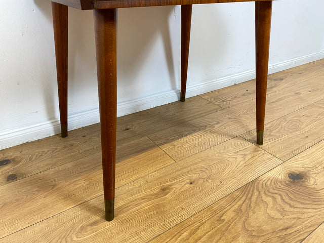 WMK # Sehr hübsche kleine Mid-Century Kommode in Nussbaum und Mahagoni mit Schublade und hübschem Messinggriff # Schränkchen Beistelltisch Nachttisch Nachtschrank Nachtkommode Ablage 50er 60er Vintage
