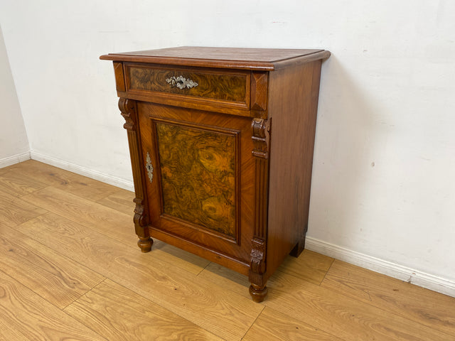 WMK I Vornehme kleine antike Kommode aus vollem Holz in Nussbaumwurzel mit Schublade , um 1880 I Schrank Schränkchen Ablage Flur Wäsche Vertiko Gründerzeit Historismus Vintage Berlin München Dresden