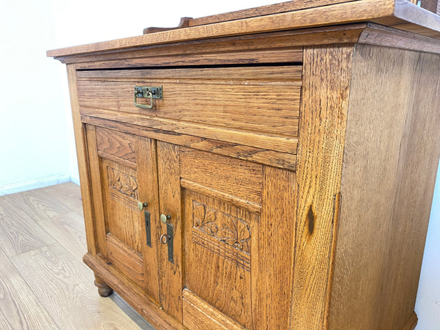 WMK I Besonders schöne, kleine dänische Jugendstil Anrichte aus vollem Eichenholz mit Aufsatz I Schrank Kommode Sideboard Wäschekommode Wickelkommode Antik Gründerzeit Vintage Berlin Leipzig Bayern