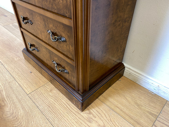 WMK I Versand 85€ I Elegante kleine dunkle Vintage Kommode mit 7 Schubladen und edlen Messinggriffen I Schubladenkommode Schrank Flurkommode Wäschekommode Säule Retro Berlin Bamberg Schwerin Duisburg