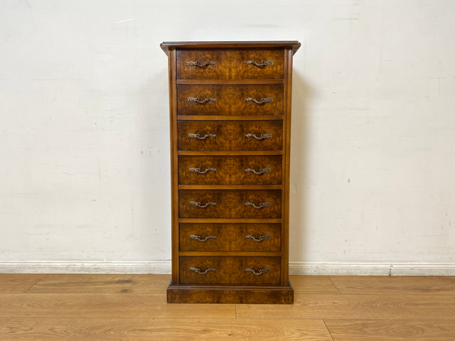 WMK I Versand 85€ I Elegante kleine dunkle Vintage Kommode mit 7 Schubladen und edlen Messinggriffen I Schubladenkommode Schrank Flurkommode Wäschekommode Säule Retro Berlin Bamberg Schwerin Duisburg