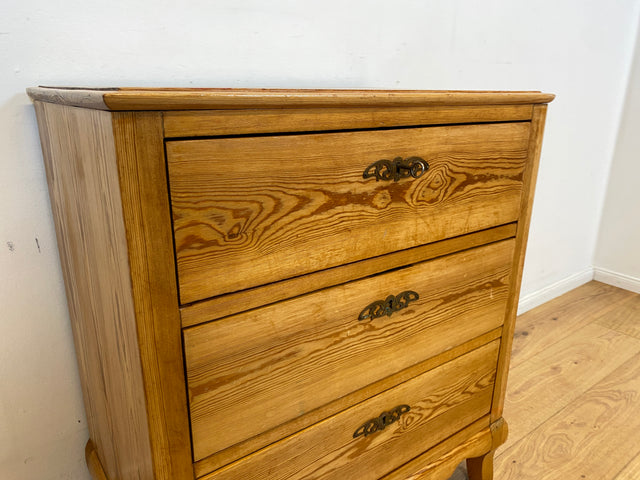 WMK I Wunderschöne kleine nordische antike Kommode aus vollem Holz mit Schubladen und Messingbeschlägen I Schrank Flur Weichholz Wäsche Bauern Landhaus Vintage Biedermeier Berlin Bielefeld Düsseldorf