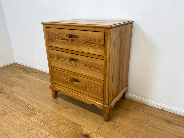 WMK I Wunderschöne kleine nordische antike Kommode aus vollem Holz mit Schubladen und Messingbeschlägen I Schrank Flur Weichholz Wäsche Bauern Landhaus Vintage Biedermeier Berlin Bielefeld Düsseldorf