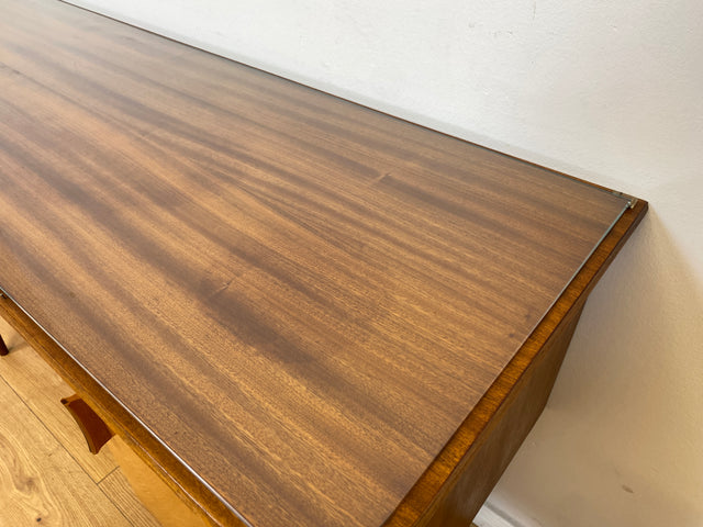 WMK Formschöner und sehr gut erhaltener kleiner Mid-Century Schminktisch von VEB Heidenau mit abnehm. Glasauflage # Frisierkommode Schreibtisch Desk Sekretär Dominia Rockabilly Vintage Retro 50er 60er