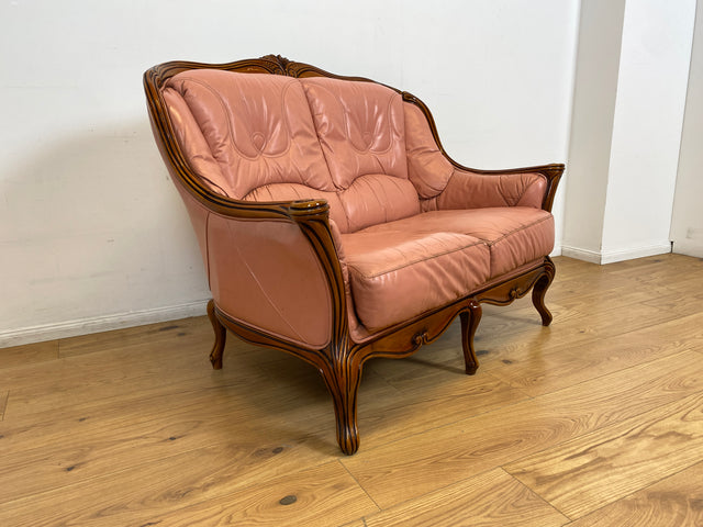WMK I Elegantes und sehr gemütliches kleiner Stilmöbel Sofa im Barock Stil mit seltenem Altrosa Echtleder Bezug I Couch Sofa 2-Sitzer 2er Leder Leather Rokoko Chippendale Vintage Berlin Dresden Bayern