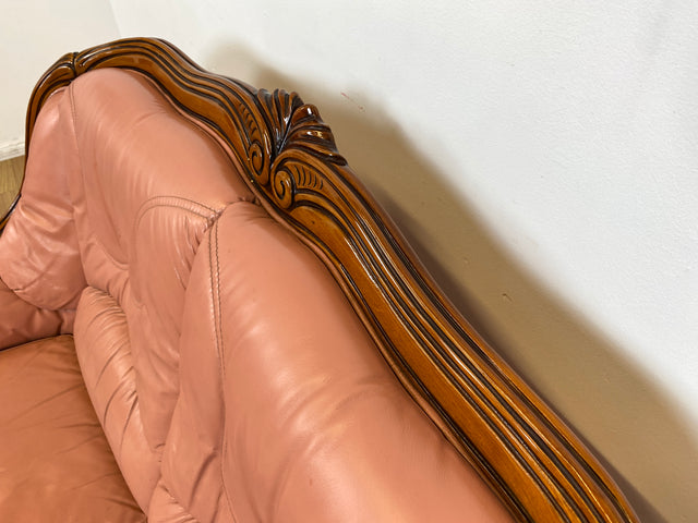WMK I Elegantes und sehr gemütliches kleiner Stilmöbel Sofa im Barock Stil mit seltenem Altrosa Echtleder Bezug I Couch Sofa 2-Sitzer 2er Leder Leather Rokoko Chippendale Vintage Berlin Dresden Bayern