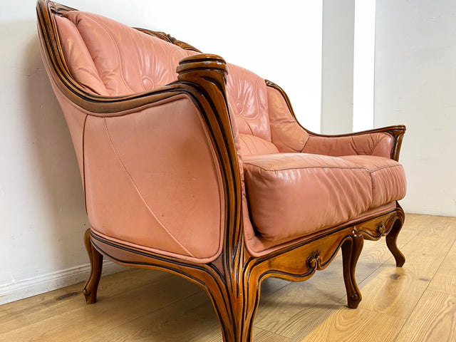 WMK I Elegantes und sehr gemütliches kleiner Stilmöbel Sofa im Barock Stil mit seltenem Altrosa Echtleder Bezug I Couch Sofa 2-Sitzer 2er Leder Leather Rokoko Chippendale Vintage Berlin Dresden Bayern