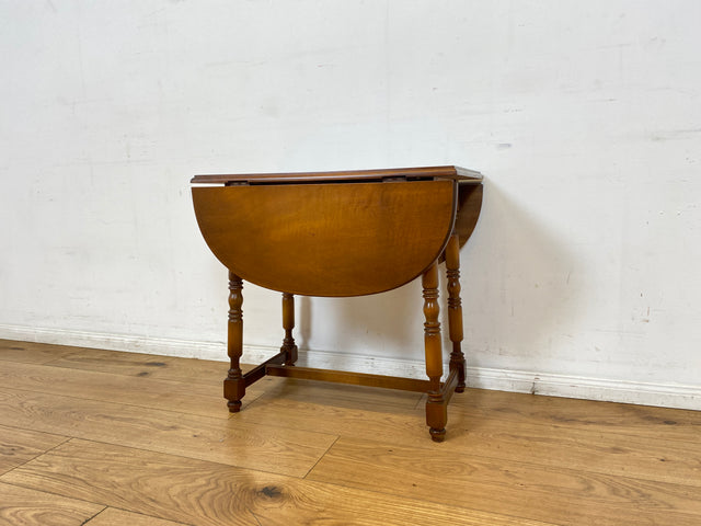 WMK I Versand möglich I Hübscher und gut erhaltener kleiner Vintage Klapptisch I ovaler Tisch Küchentisch Holztisch Esstisch Beistelltisch Couchtisch Ablage Retro Stilmöbel Berlin Leipzig Brandenburg