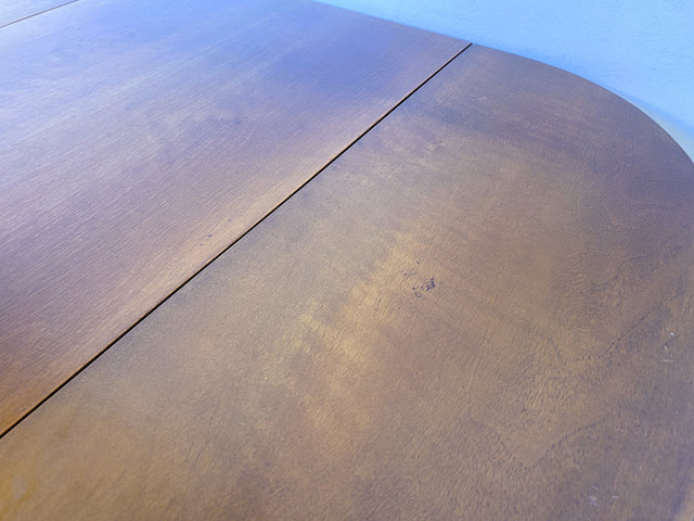 WMK I Versand möglich I Hübscher und gut erhaltener kleiner Vintage Klapptisch I ovaler Tisch Küchentisch Holztisch Esstisch Beistelltisch Couchtisch Ablage Retro Stilmöbel Berlin Leipzig Brandenburg