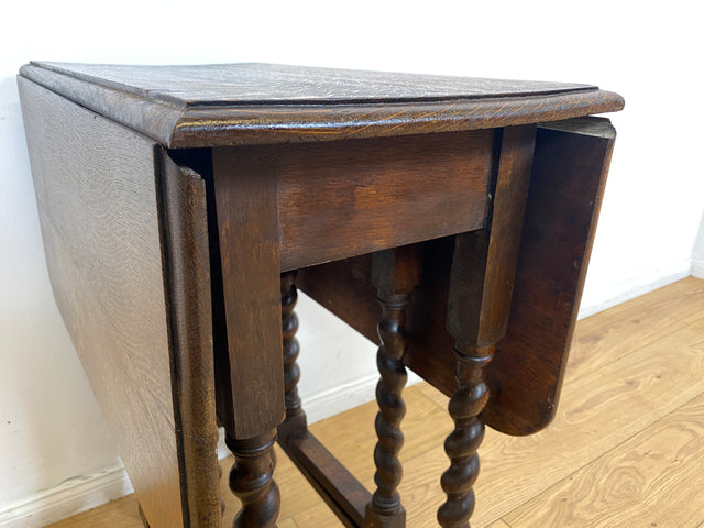 WMK # Niedlicher kleiner antiker Klapptisch aus Dänemark aus Eichenholz , praktisch und gut erhalten I niedriger Esstisch Salontisch Beistelltisch Konsole Spieletisch Table Vintage Berlin Bernau Köln