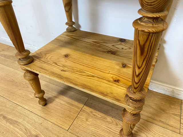 WMK I Wunderschöner kleiner antiker Nähtisch I Vollholz mit Schubladen und handgedrechselten Füßen I Nähkommode Kommode Beistelltisch Flurkommode Weichholz Biedermeier Vintage Berlin Regensburg Bremen